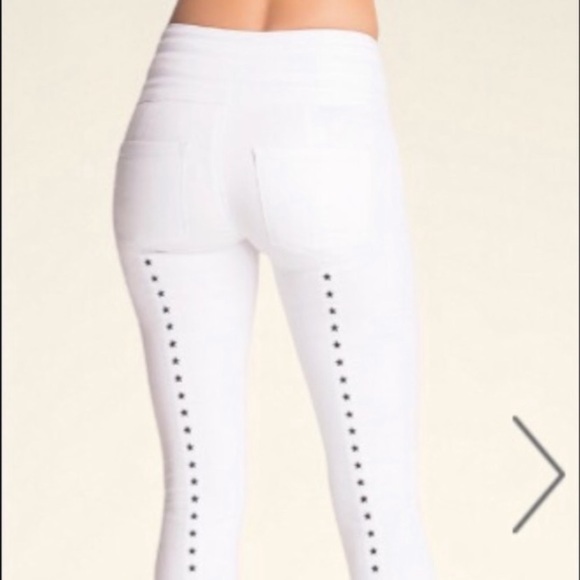 💕RARE FIND💝Bebe Corset Star Embroidered Jeans⭐️ - Picture 16 of 16